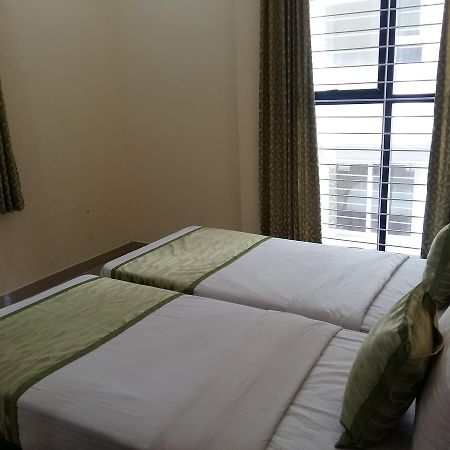 Comforts Hostel Майсуру Екстер'єр фото